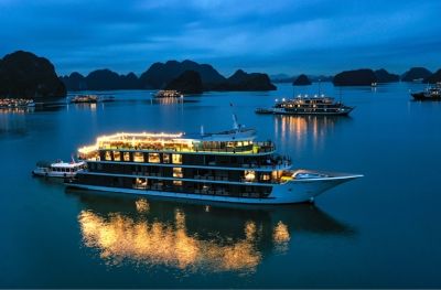 Halong Bay - Lan Ha Bay - Tra Bau (Lunch - Dinner)