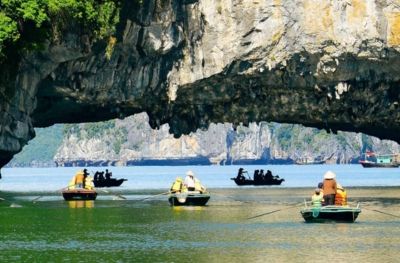 Dark & Bright Cave - Ha Long Bay - Hanoi (Breakfast - Brunch)