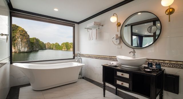 Bathroom with luxury design