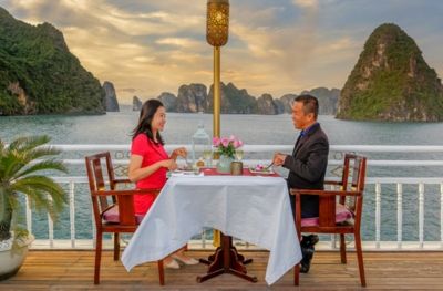 Titop - Halong Bay - Hanoi (B, Brunch)