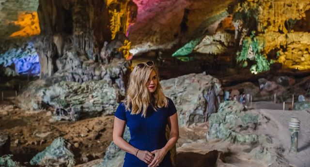 Magnificient Tien Ong Cave in Halong bay