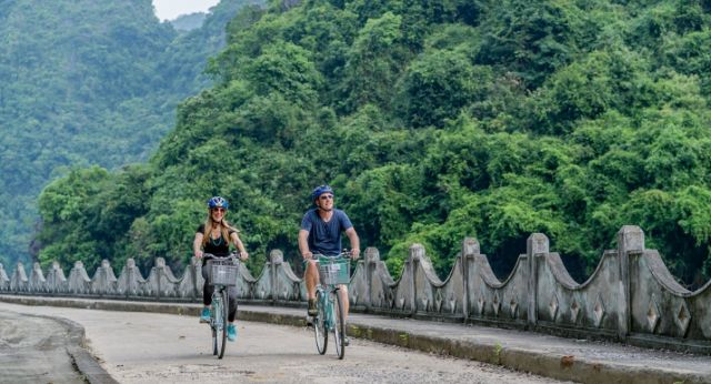 Cycling in Cat Ba Island