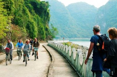 Lan Ha Bay - Viet Hai Village