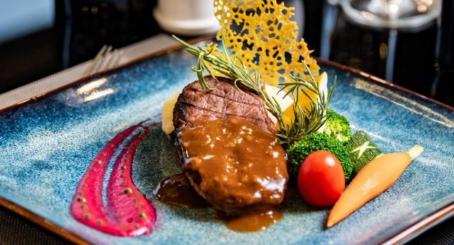 Exxplore special cuisine in Casta cruise Ha Long bay