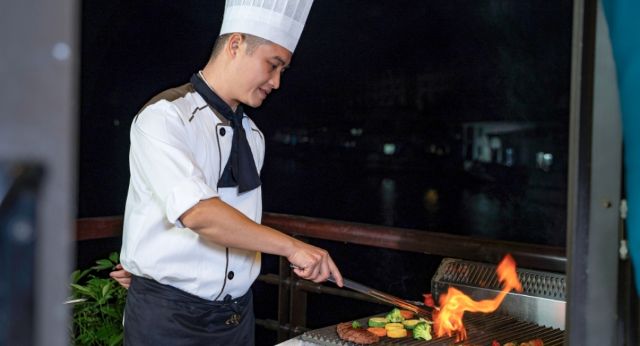 Enjoy BBQ in outdoor space