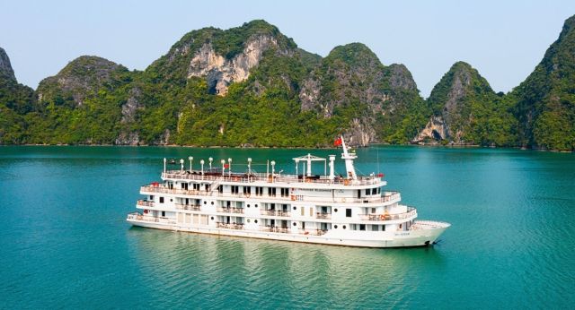 Cruise through classic Halong Bay route