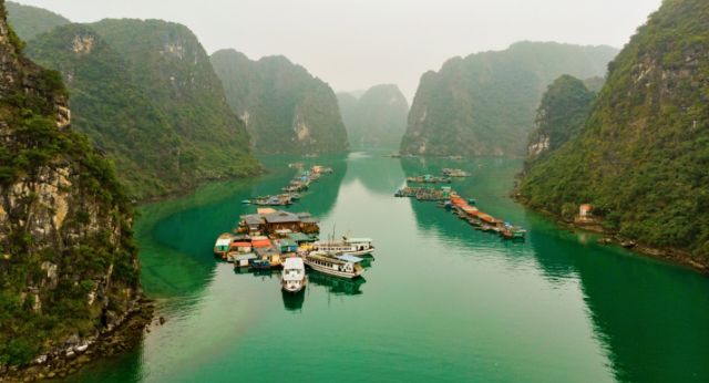 Cua Van floating village