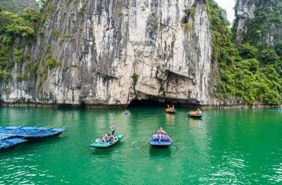 Viet Hai Village - Cat Ba Island