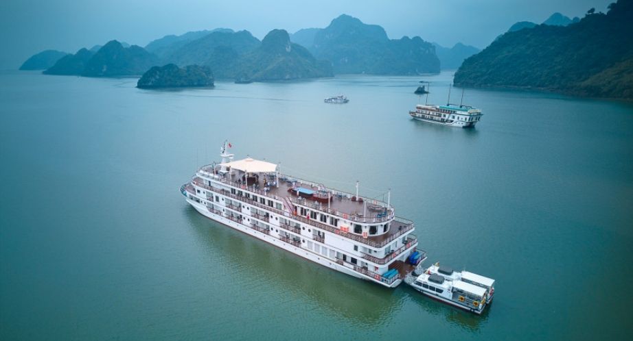 Paradise Grand Cruise