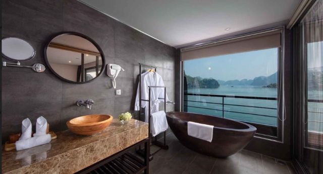 Experience in luxury bathroom