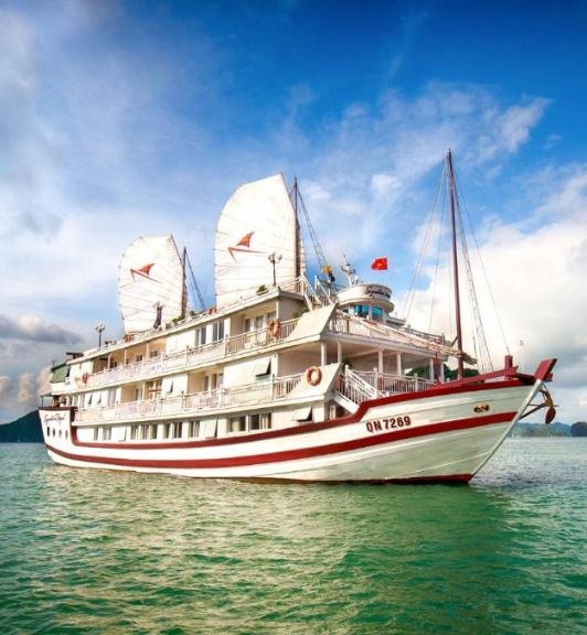 Signature Royal Cruise Boat Bai Tu Long Bay