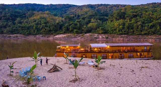 BBQ on the sandbank along Mekong river