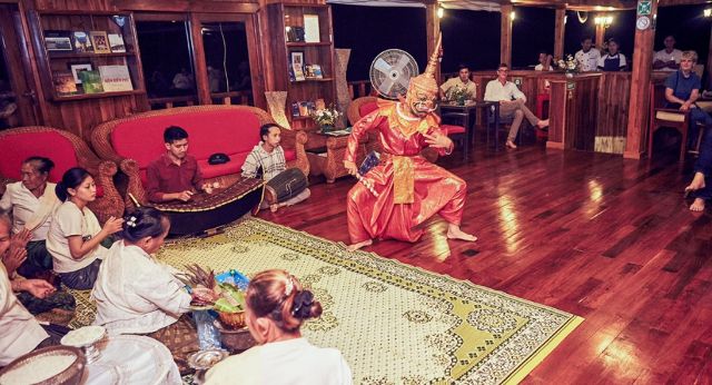 Baci ceremony on cruise