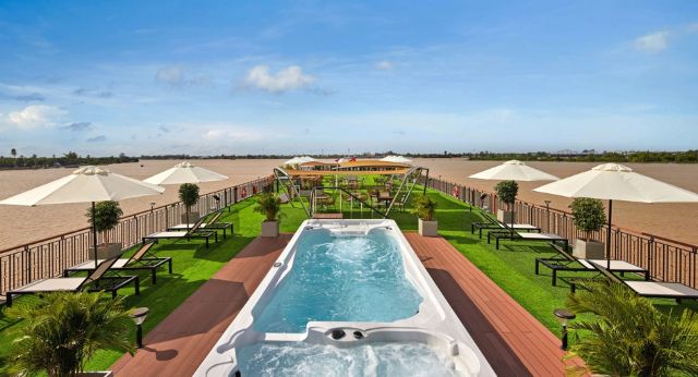 Revitalize your senses by swimming in Jet Pool