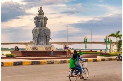 Phnom Penh - Phnom Penh City tour (B,L,D)