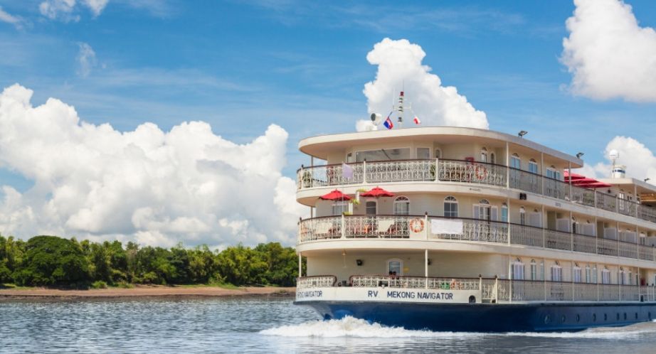 Siem Reap - Kampong Cham - RV Mekong Navigator Cruise (-,L,D)