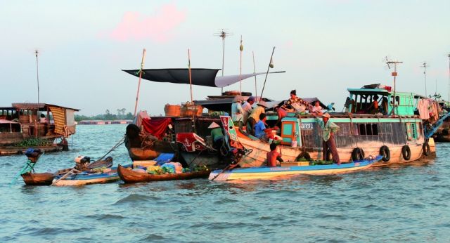 Daily life along Mekong River