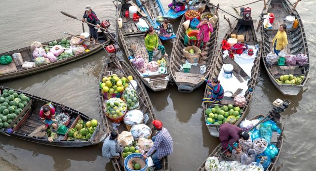 Cai Rang floating market