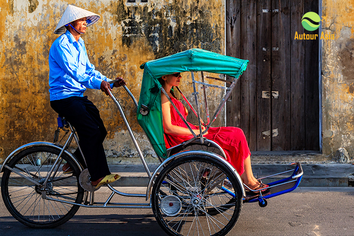 Cyclo in Hoian Old Town