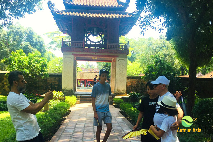 Litterature Temple of Hanoi