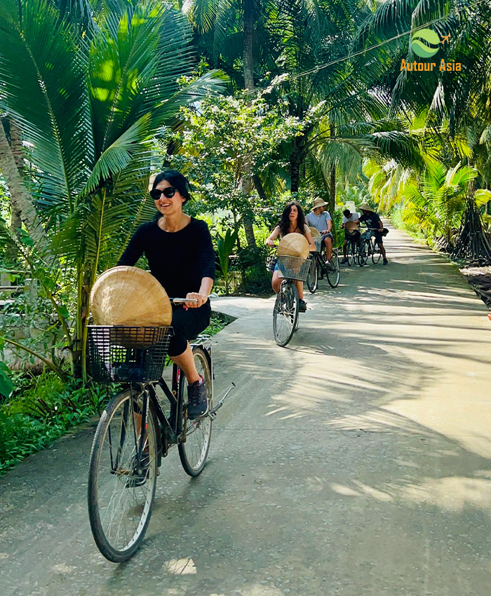 Cycling in Ben Tre Mekong