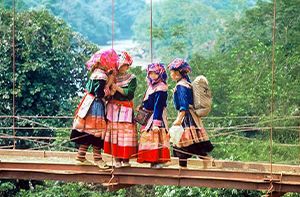 Ta Van Village - Free Time Back To Sapa - Hanoi By Bus (B)