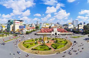 Hue - Saigon (Ho Chi Minh City) (B; L)