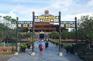 Hoi An Ancient Town - Road Transfer To Hue