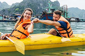 Halong Bay - Hanoi - Lao Cai (B / L) (160 Km – 3h30)