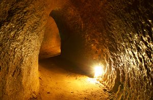 Ho Chi Minh City - Cu Chi - Tay Ninh - Ho Chi Minh (B ; L) (120km - 3h)