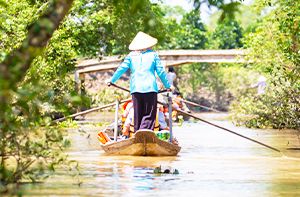 Ho Chi Minh City - Ben Tre - Can Tho (B ; L) (180km - 3h30)