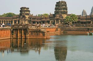 Visit Of Angkor Wat - Ta Prohm - Angkor Thom - Bayon – Bakheng Sunset (B)