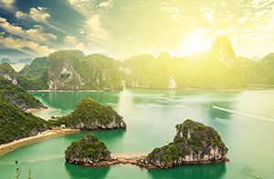 Hanoi - Halong (B/L/D) (160km – 3h00)