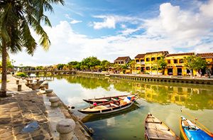 Ho Chi Minh City - Danang - Hoi An (B / L) (1050km – 1h15: By Plane)