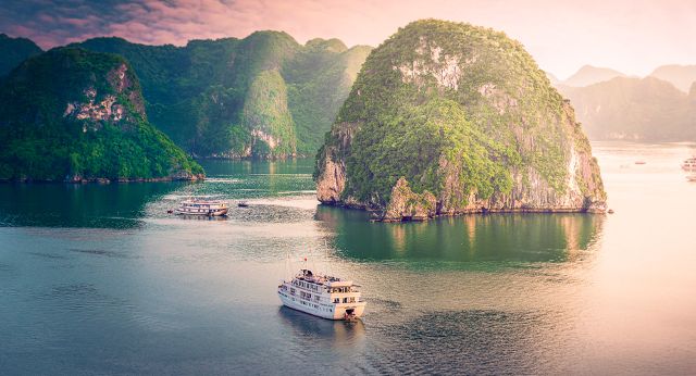Halong Bay Cruise