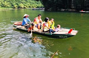 Ninh Binh - Bai Dinh Pagoda - Trang An - Hanoi (B; L) (120km – 3h00)