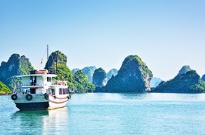 Hanoi - Halong Bay (B; L; D) (160km – 3h30)