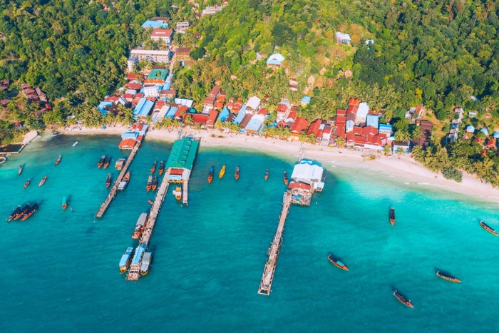 Enjoy your vacation on Cambodia's beach