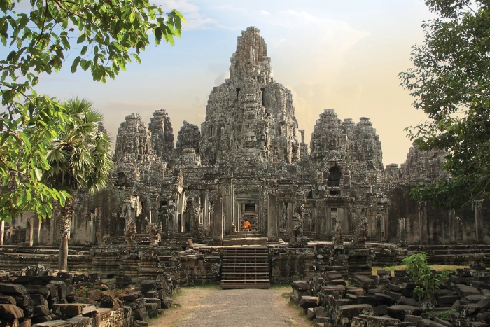 Discover Bayon Temple during 7 days in Cambodia