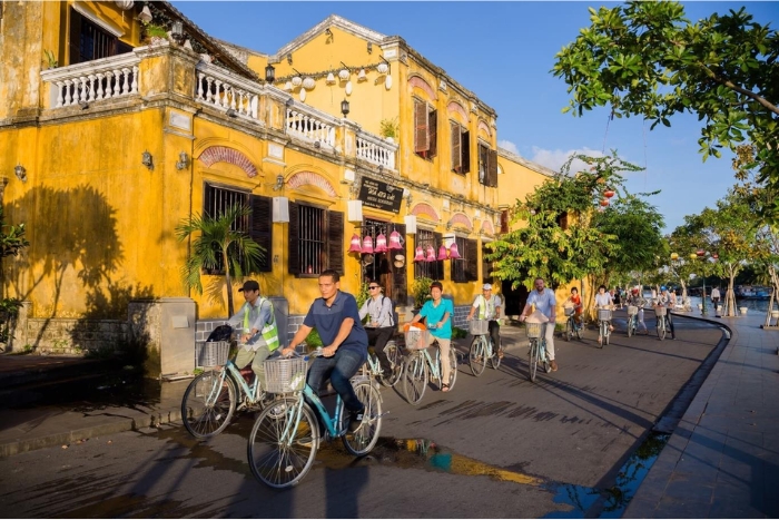Welcome to Hoi An ancient town, must-see Vietnam central