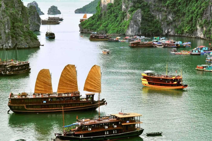An adventure in Ha Long Bay transformed us