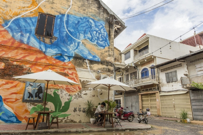 What to do in 5 days in Battambang? A walk through Battambang's street art