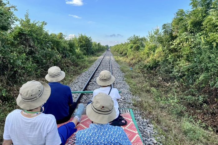 Try the bamboo train among 5 days in Battambang