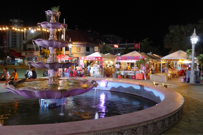 Battambang Night Market: Vibrant Riverside Shopping Experience in Cambodia