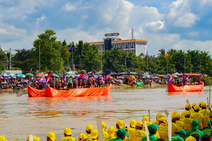 What to do in Cambodia? Bon Om Tuk, water festival