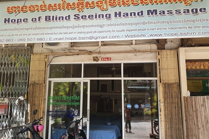 Hope of Blind Seeing Hand Massage - best massage in Battambang