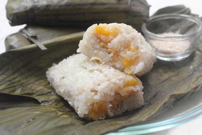 Num ansom chek is an iconic Cambodian sweet, a specialty in Battambang