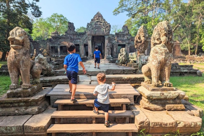 Is Cambodia good to visit with kids ?
