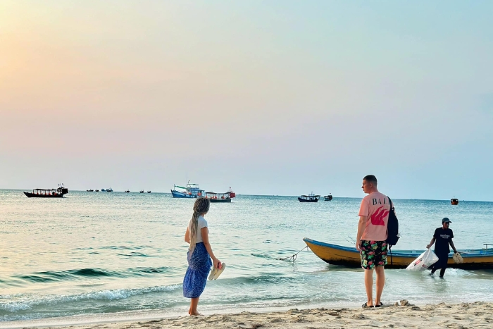 Come to Sihanoukville and discover Cambodia sunny holiday February