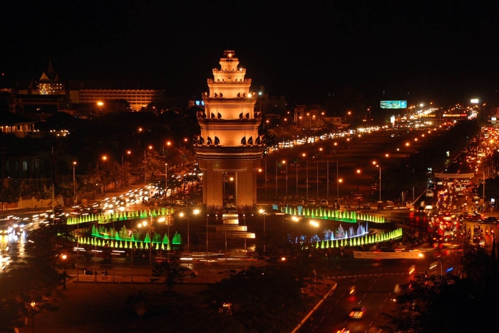 Discover the nightlife in Phnom Penh